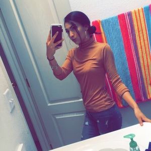 Meet your Posher, Natasha